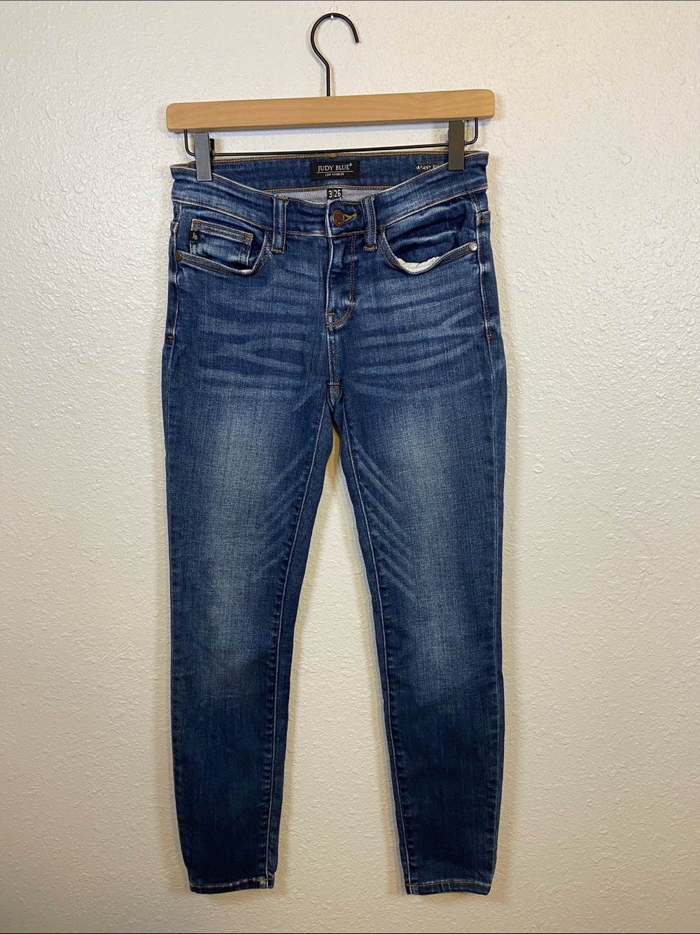 Judy Blue Medium Wash Skinny Fit Ankle Classic Chic Jeans Size 3 / 26